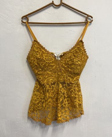 Gelbes Spitzen-Camisole mit Reißverschluss