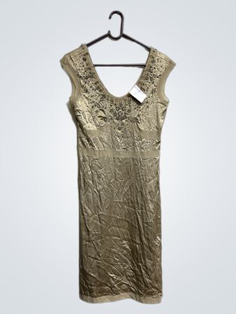 Perlenverzierte V-Ausschnitt-Kleid