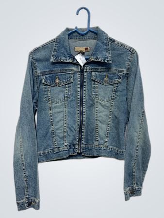 Blaue Jeansjacke