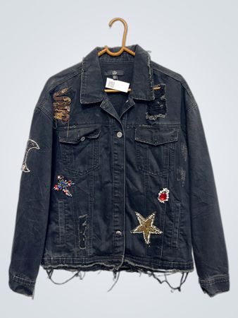 Schwarze Jeansjacke mit Verzierungen