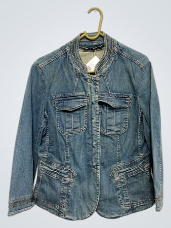Jeansjacke mit verziertem Kragen und Manschetten