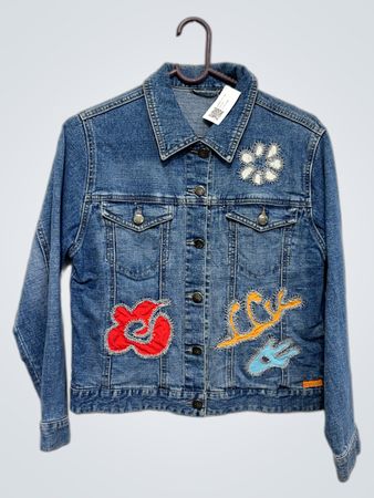 Jeansjacke mit Applikationen