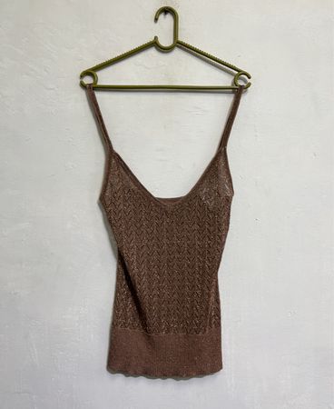 Braunes gestricktes Top