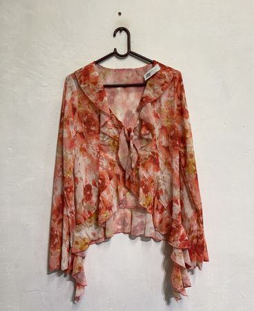 Bluse mit floralem Druck, Rüsche und Bindeband