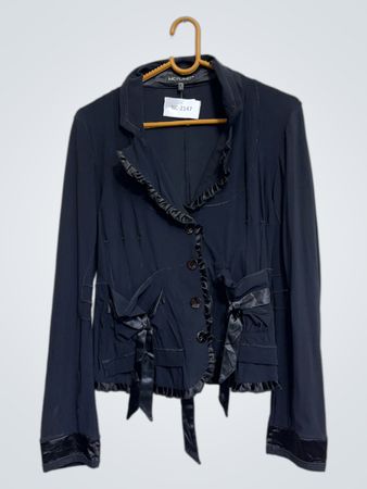 MC Planet Schwarze Jacke mit Rüschen und Schleifen