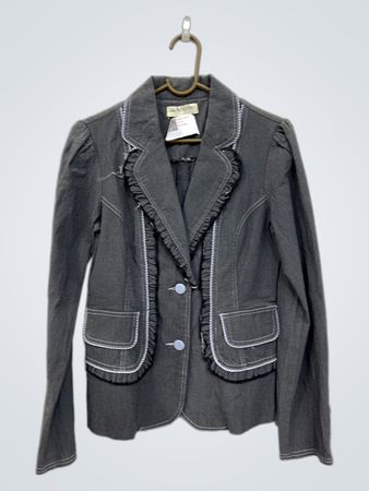 zucker lippen atelier graue jacke