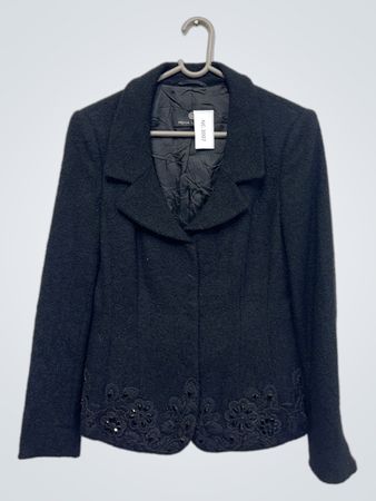 RENA LANGE Schwarzer Blazer mit dekorativem Saum