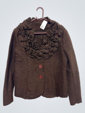 Braune Rüschjacke