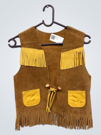 Braune Wildlederweste mit gelben Fransen und Taschen