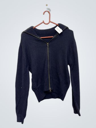 Marineblauer Zip-Up-Pullover