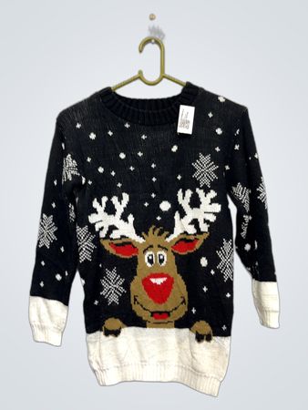 Schwarzer Weihnachtspullover mit Rentieren und Schneeﬂöcken
