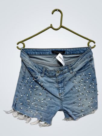 TOP SECRET WOMAN Perlenverzierte Denim-Shorts