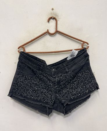 H&M Jeansshorts mit Strasssteinen