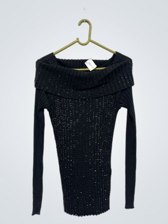 APART Schwarzer Off-the-Shoulder Pullover mit Pailletten-Details und Rippstruktur