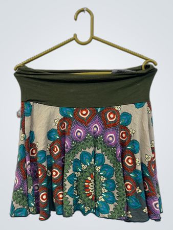 Rock mit Mandala-Muster