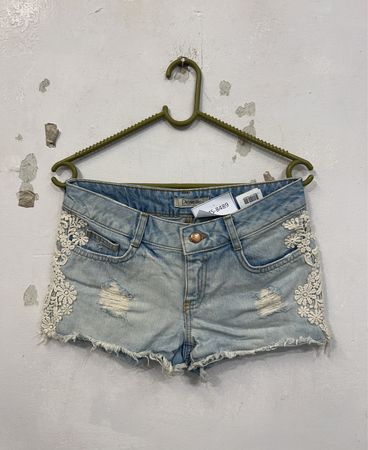 Denim life von Pimkie Damen Denim-Shorts mit Spitzenbesatz