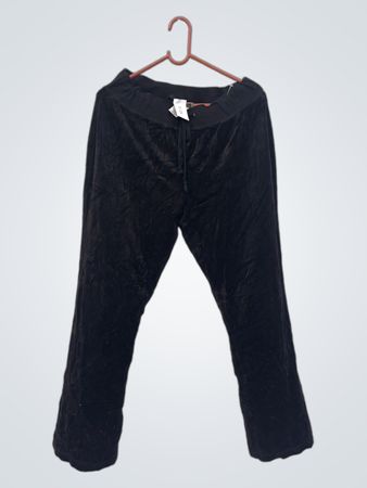 Schwarze Velours-Hosen