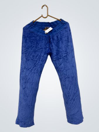 Blaue Samthosen