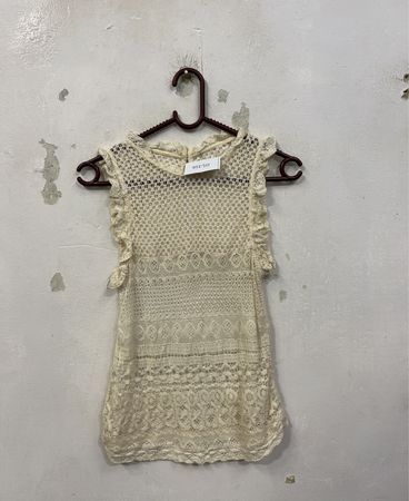 Cremige Spitze Bluse mit Rüschen