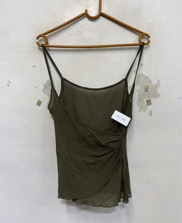 Olivegrünes Top