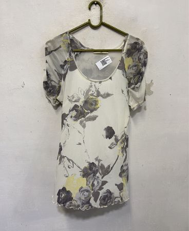 CARLO COLUCCI Floraler Druck durchsichtige Bluse