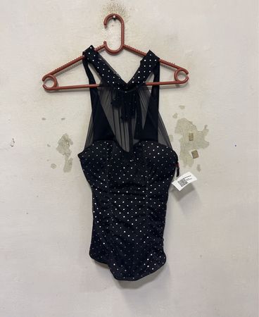 Passionara Schwarzer Punktnetz-Bodysuit