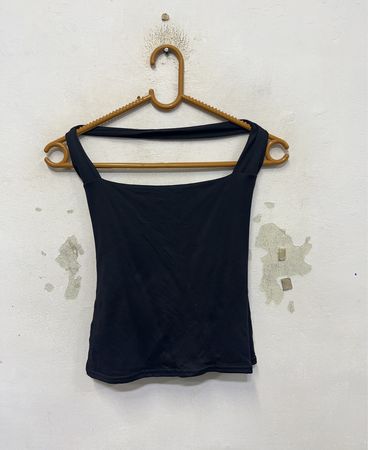 Schwarzes Tanktop