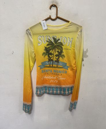 Gelbes Ombre Langarmshirt mit Palmenbaumgrafik