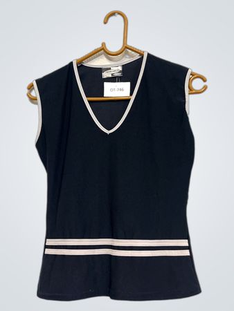 UNDER COVER CLOTHING Schwarzes ärmelloses V-Ausschnitt-Top mit gestreiftem Saum