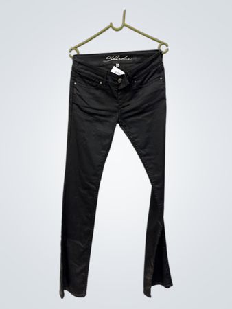 Shaka Black Jeans