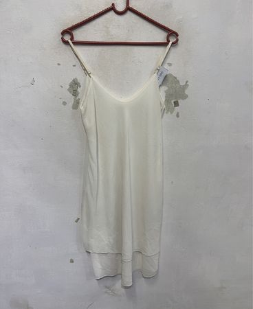Weißes Unterhemdkleid