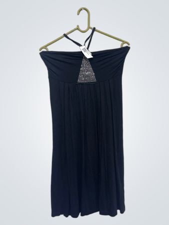 Schwarzes trägerloses Kleid mit Verzierungen