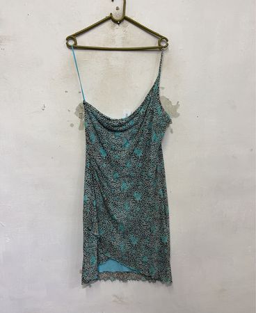 Blaues und schwarzes Tierdruck-Slip-Kleid