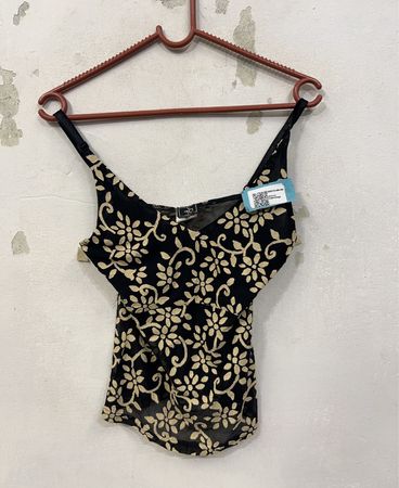 FREE PARIS Schwarzes Blumendesign Netz-Top