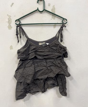 Frauen Graues Rüschenshirt mit Spaghettiträgern