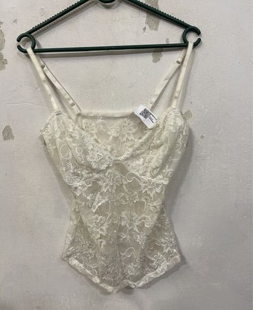 Weißes Spitzen-Camisole