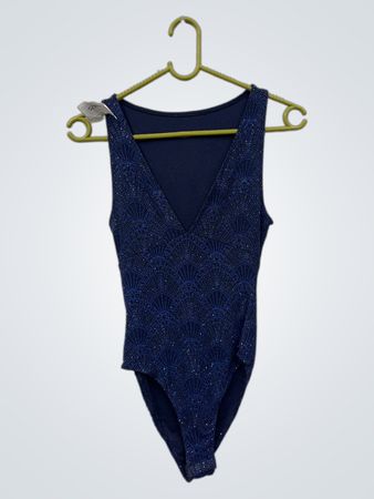 Marineblaues verziertes Bodyshirt