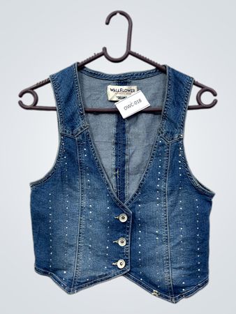 Wallflower Jeansweste mit Strasssteinchen