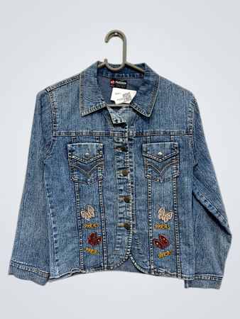 KT Fashion Jeansjacke mit Schmetterlings-Applikation