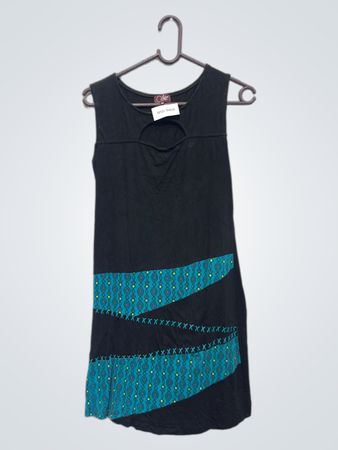 Cline schwarzes Kleid mit blauem Muster