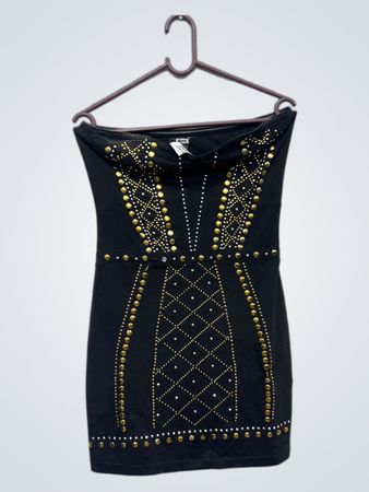 Schwarzes Nieten-Trägerloses Minikleid
