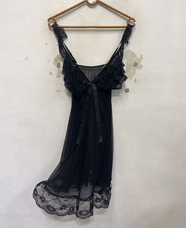 Schwarzer Spitzenbesatz-Babydoll
