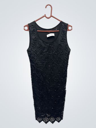 J&X Schwarzes ärmelloses Kleid mit Verzierungen