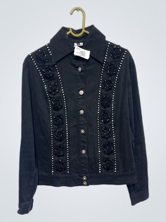 Schwarze verzierte Jacke