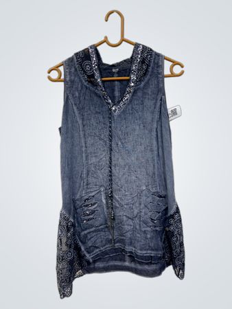 Ärmellose Kapuzenweste mit Pailletten- und Spitzendetails