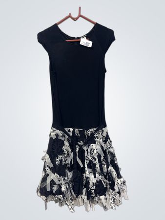 David Charles schwarzes Kleid mit dekorativem Rock