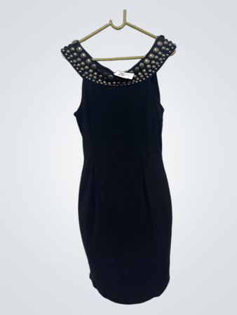 JAUNE ROUGE Black Nietenhalsband Kleid
