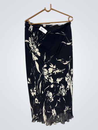 Schwarz-weiß bedruckter Maxi-Rock mit Blumenmuster