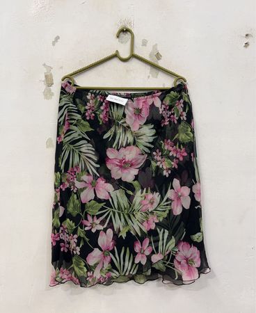 Dressbarn Blumen-Midirock