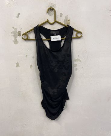 J.N.Y JENNYFER Schwarzes gerafftes Tanktop